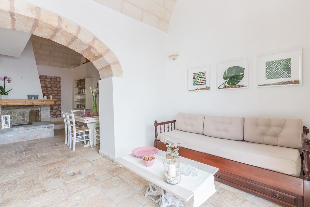 La Corte Della Masseria San Vito dei Normanni Exteriör bild