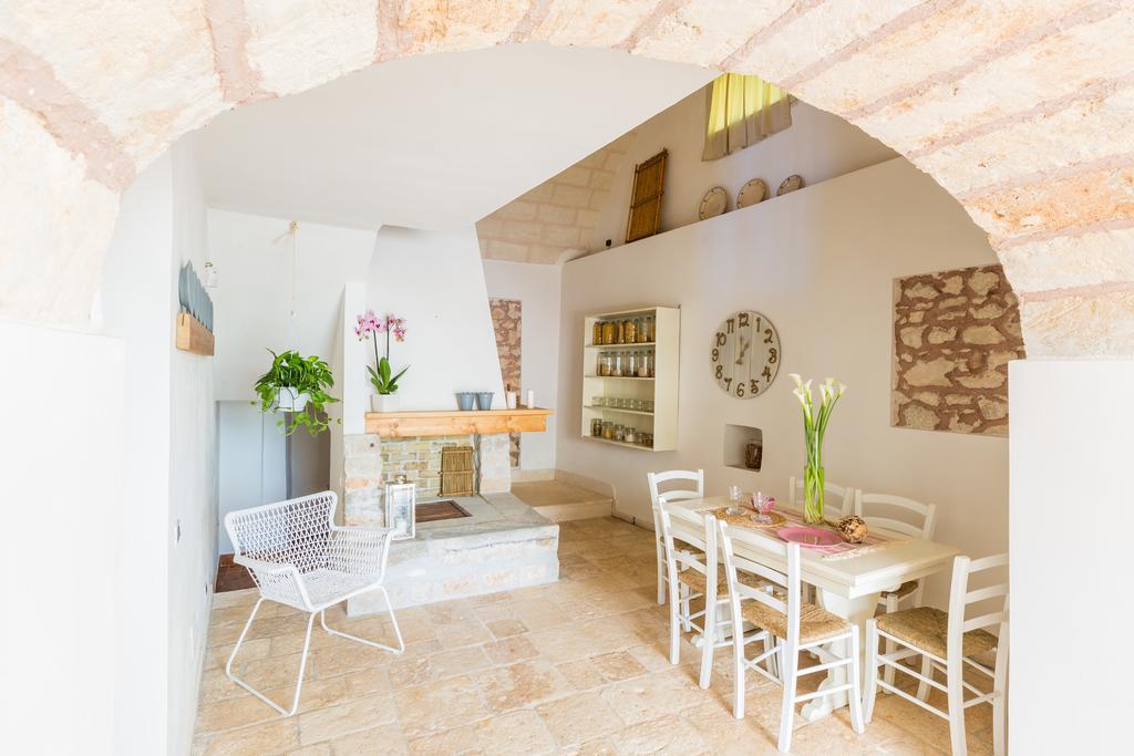 La Corte Della Masseria San Vito dei Normanni Exteriör bild