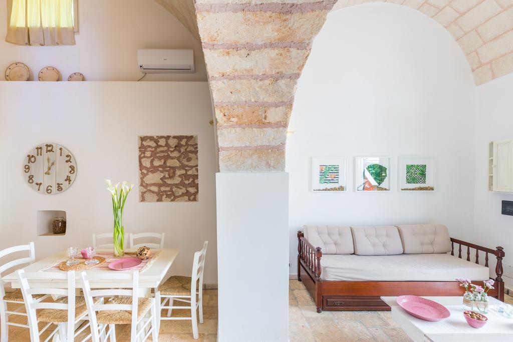 La Corte Della Masseria San Vito dei Normanni Exteriör bild